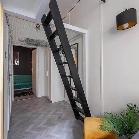 Historic Ghetto - Luxury By Station Апартаменты *