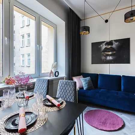 Luxury In The Center דירה ורשה