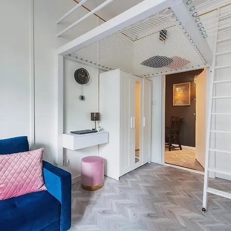 Historic Ghetto - Luxury By Station